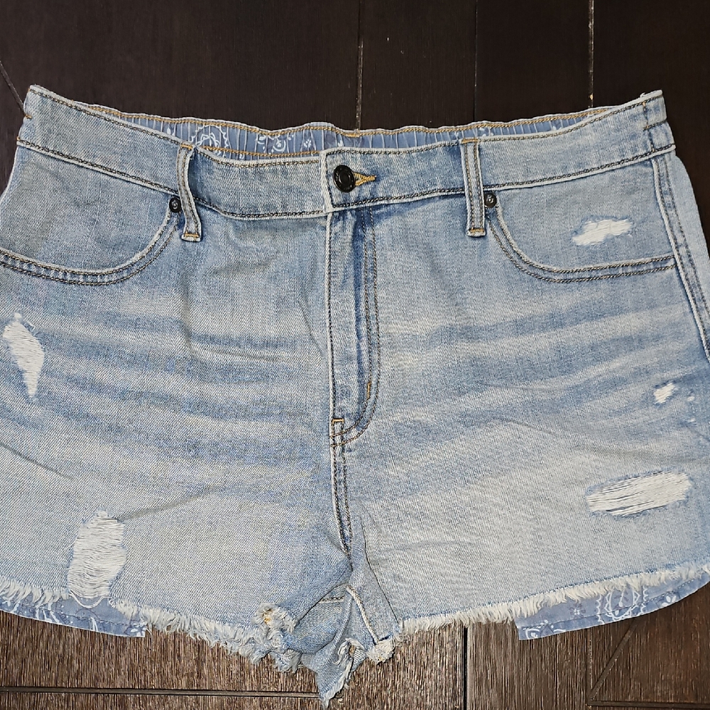 Aerie Stretchy Ruffle Hem Shorts Size L – Soft & Comfy